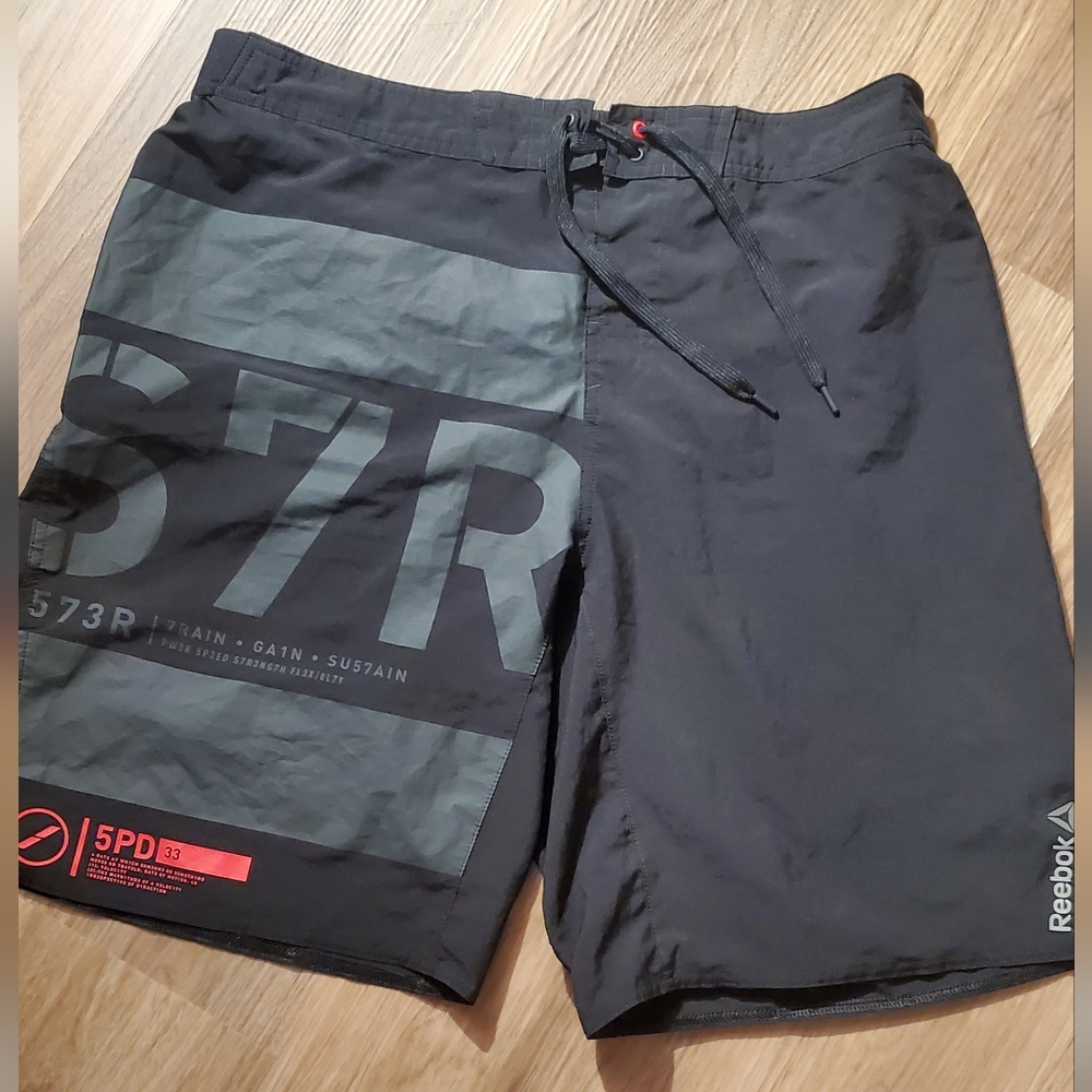 Men's Reebok Size Large Play Dry Athletic Shorts